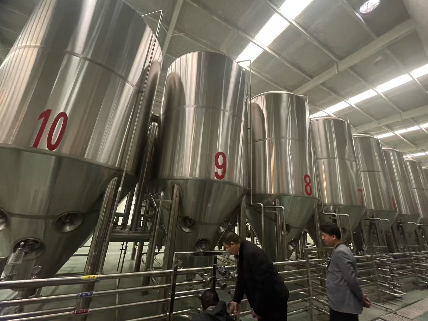 黄浦精酿啤酒设备厂—平面布置、设备设计、制造、调试、培训等一条龙服务